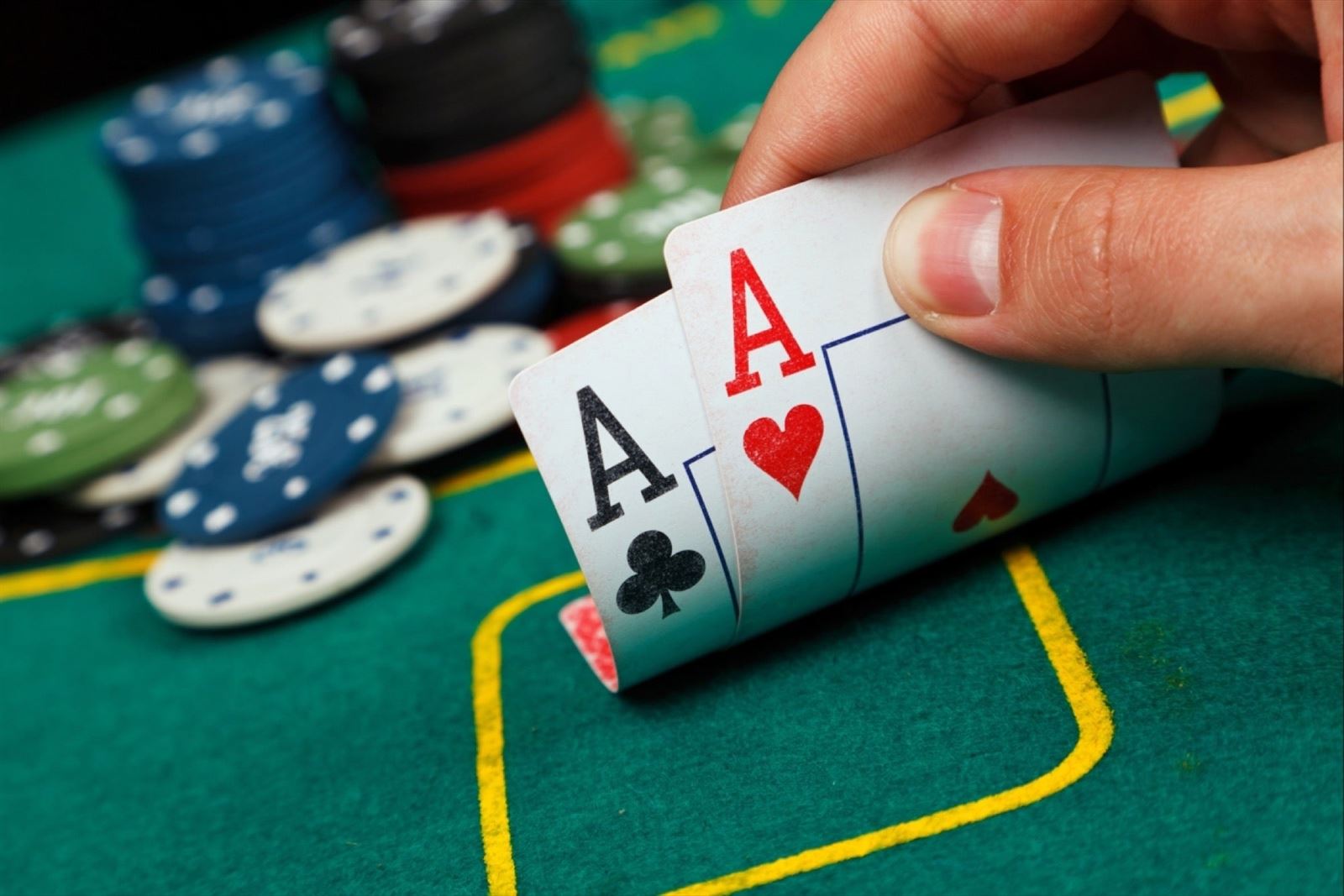 Poker Tournaments vs Cash Games: What’s Best?